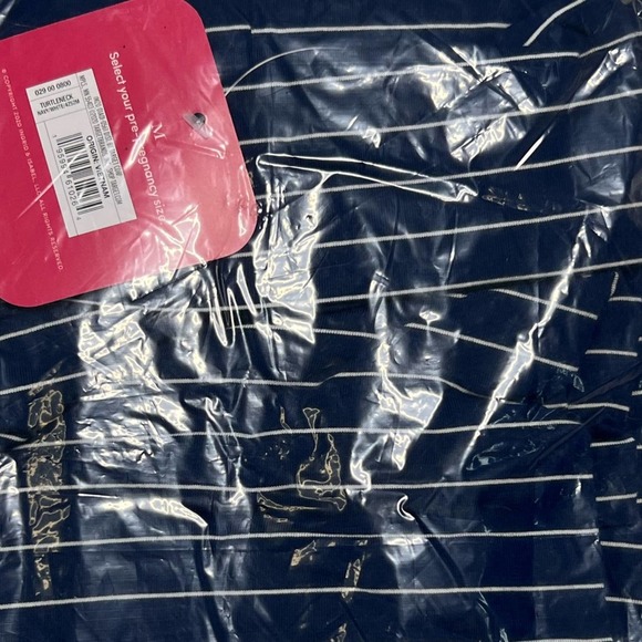 Isabel Maternity by Ingrid & Isabe| Long Sleeve Turtleneck Maternity T-Shirt NWT - Picture 3 of 3